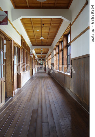 萩市明倫学舎の廊下の景色 萩市明倫学舎の廊下の景色 68659564