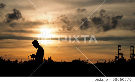 影 シルエット 影ぼうし 68660570