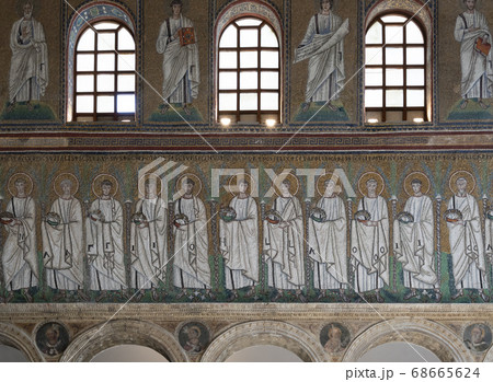 Basilica of Sant'Apollinare Nuovo in Ravenna. 68665624