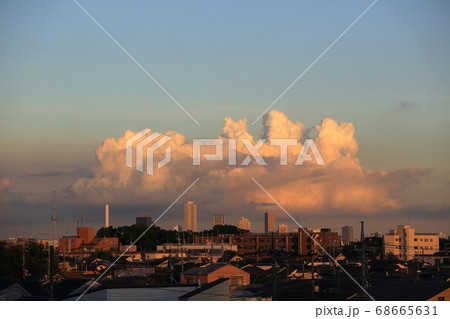沸き立つ雲 68665631
