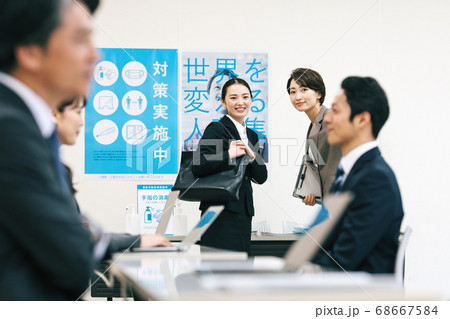 会社説明会の開催風景 68667584