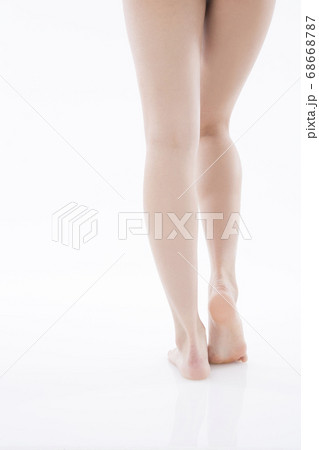 女性の脚 68668787