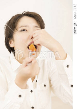 人参が嫌いな女性 人参が嫌いな女性 68669546