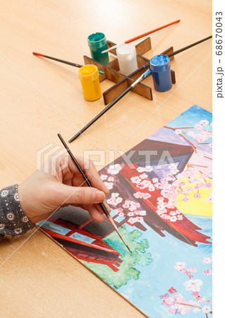 Woman's hand painting Japanese landscape Artist in 68670043