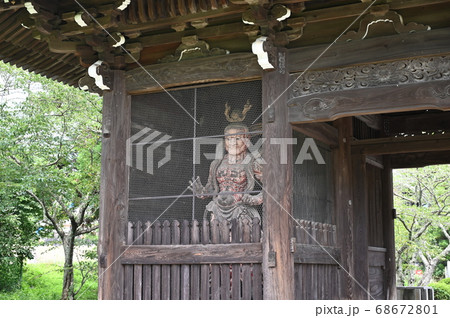 根来寺　大門の仁王像　和歌山 68672801