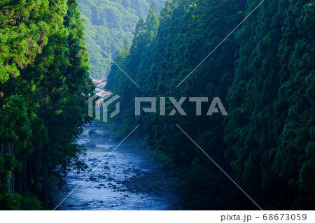 洞川温泉へ続く川(奈良県吉野郡天川村) 洞川温泉へ続く川(奈良県吉野郡天川村) 68673059