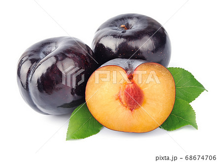Plums 68674706