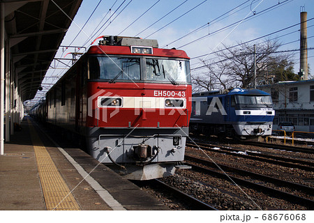 黒磯駅での機関車交換 68676068
