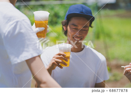 お庭でビール 68677878