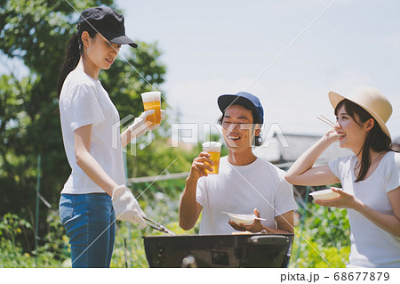 お庭バーベキュー  68677879