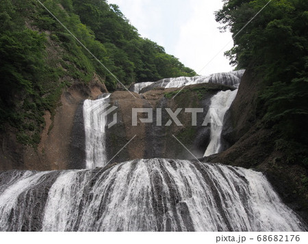 茨城県久慈郡大子町、夏の袋田の滝 68682176