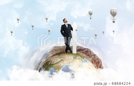 Businessman and foundation of startup projects 68684224