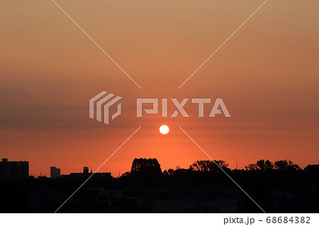 日の出 日の出 68684382