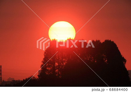 日の出 日の出 68684400