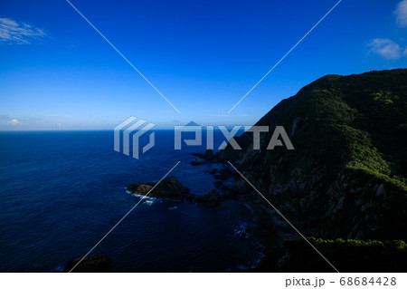 【鹿児島県 佐多岬】 佐多岬展望所から開聞岳 68684428