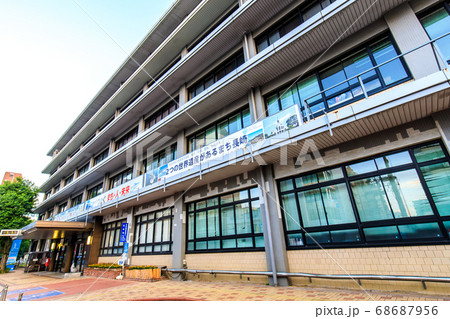 長崎市役所（本館）　朝風景　歴史的記録　【長崎市】 68687956