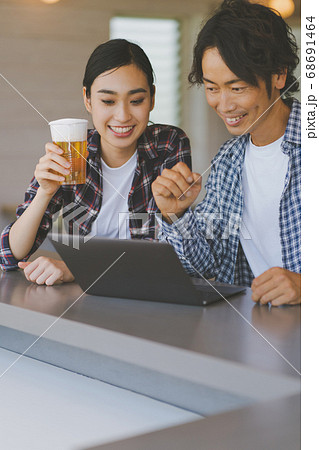夫婦でオンライン飲み会 夫婦でオンライン飲み会 68691464