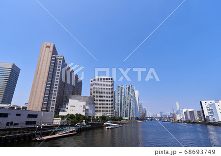 東京ウォーターフロント　天王洲アイルと京浜運河の風景 68693749