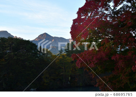 裏磐梯五色沼の紅葉 68695765