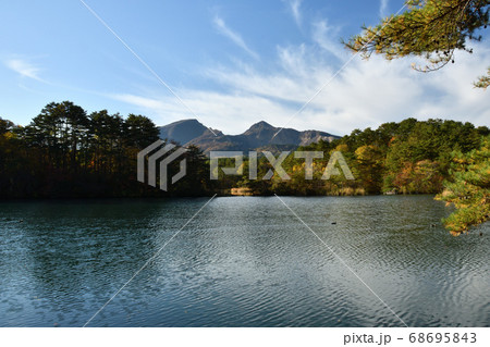 裏磐梯五色沼の紅葉 裏磐梯五色沼の紅葉 68695843