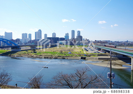 多摩川浅間神社から多摩川越しに武蔵小杉方面を望む 68698338