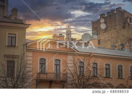 houses in the city of St. Petersburg 68698659