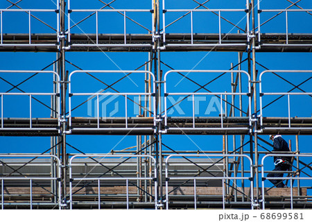 作業用の仮設足場 68699581
