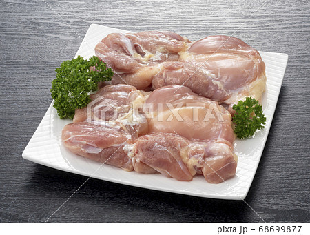 鶏のモモ肉 68699877