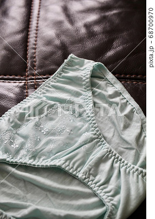 女性用下着　薄緑の新品ショーツ　 68700970