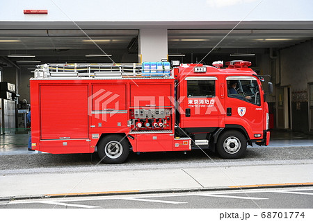 消防車 東京消防局 一種罕見的高品質版本 清楚地顯示了儀器 照片素材 圖片 圖庫