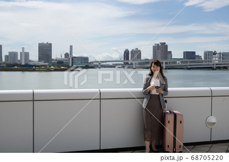 20代女性　ビジネス出張 68705220