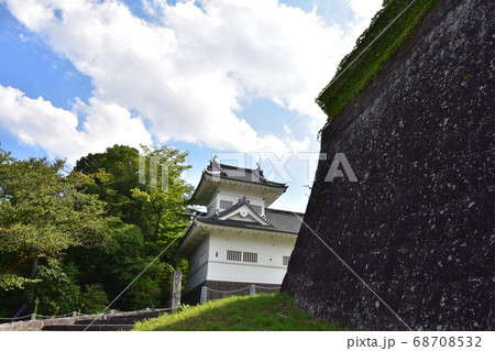東北の宮城県仙台市にある仙台城の隅櫓と石垣 東北の宮城県仙台市にある仙台城の隅櫓と石垣 68708532