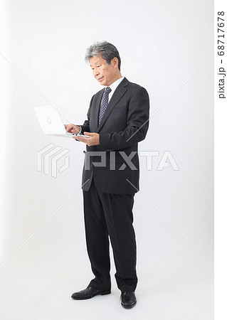 企業主 社長 重役 売上などパソコンチェック 68717678