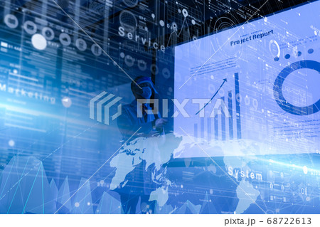 プレゼンテーションする学者 68722613