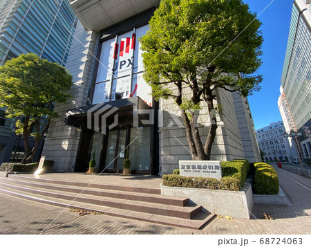 元旦の東京証券取引所　2020年撮影 68724063
