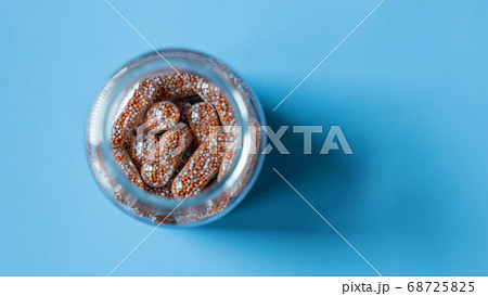 Capsule multivitamins and supplements with fresh Capsule multivitamins and supplements with fresh 68725825