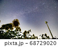 ひまわり畑と天の川 68729020