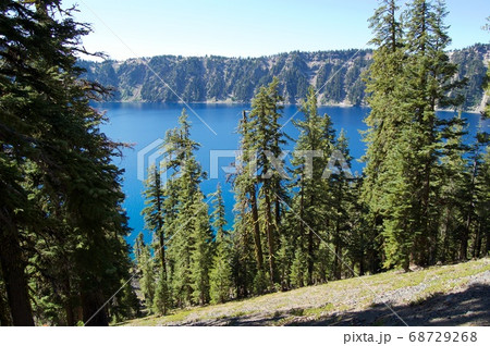 クレーターレイク国立公園　ドライブ　アメリカ 68729268