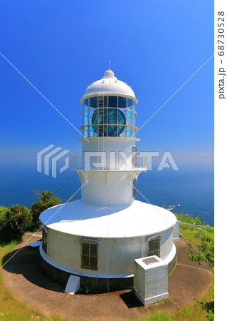 【高知県】晴天下の室戸岬灯台　 68730528
