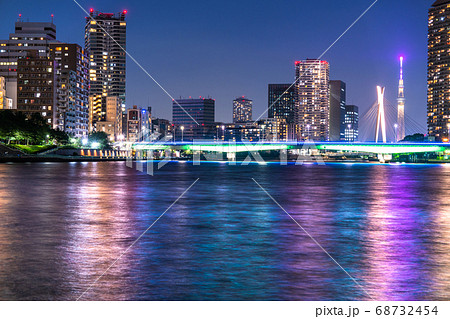 《東京都》中央区ベイエリアの夜景・スカイツリー 68732454
