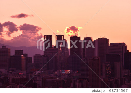 文京シビックから見た富士山と新宿副都心の夕景 文京シビックから見た富士山と新宿副都心の夕景 68734567