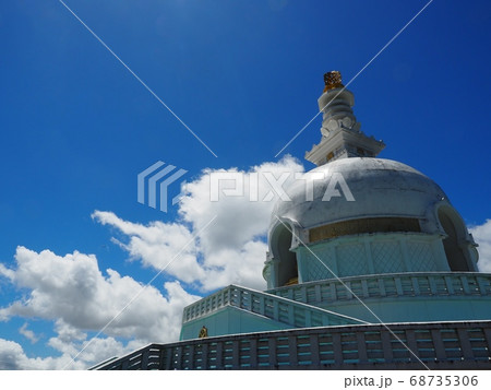 大村市妙法寺の仏舎利塔 68735306