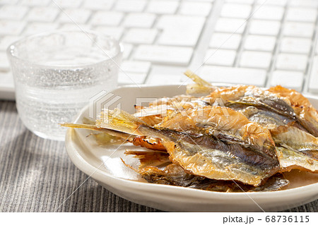 焼き小あじ オンライン飲み会のおつまみイメージ の写真素材