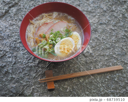 出来立てインスタントラーメン 出来立てインスタントラーメン 68739510