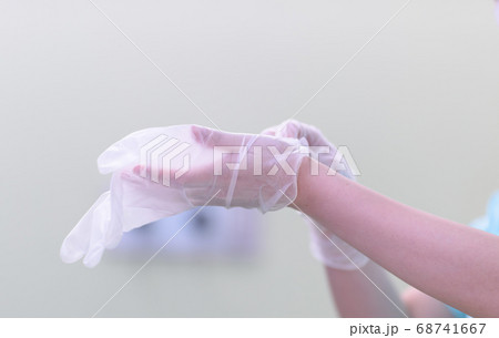 病院の医療従事者 68741667
