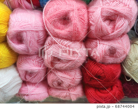 Large amount of colored yarn for knitting Large amount of colored yarn for knitting 68744004