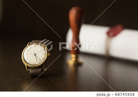 Last Will legal document and pen, clocks Last Will legal document and pen, clocks 68745938