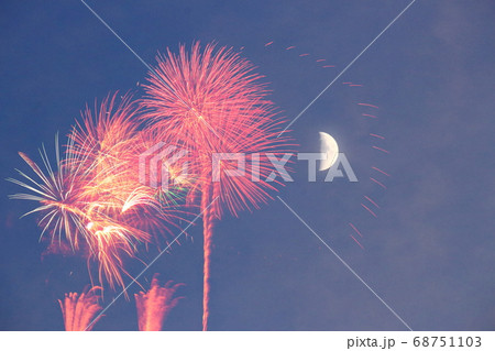 夏の夜空を染める 夏の夜空を染める 68751103