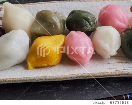 ソンピョン 餅 お菓子 68752618