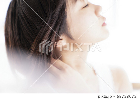 女性のポートレート 68753675